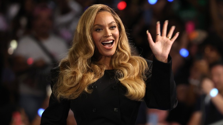Beyoncé lors d'un rassemblement électoral de Kamala Harris en 2024.