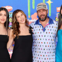Sunny, la fille d'Adam Sandler, devient une superstar du tapis rouge : ses meilleurs looks