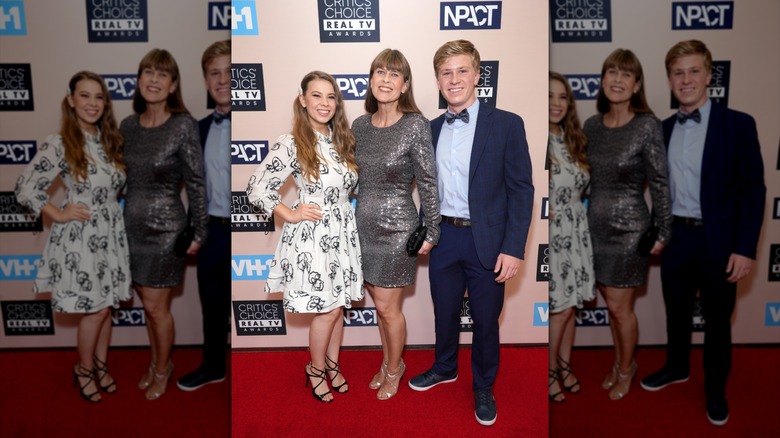 Terri Irwin aux Critics Choice Awards avec ses enfants
