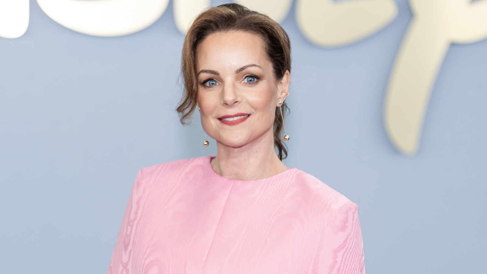 Kimberly Williams-Paisley a souligné le style original de Diane Keaton avec des achats aux enchères