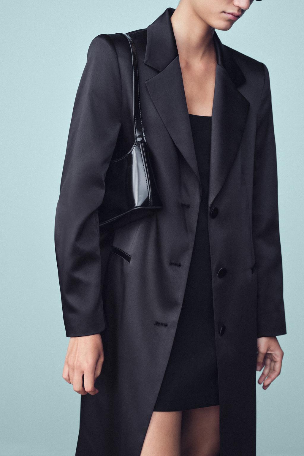 MANTEAU EN SATIN AVEC ÉPAULETTES (59,95 EUR) Réf. 2859/655/800