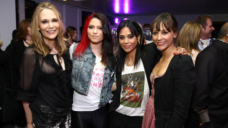 Peggy Lipton, Maxine Ashley, Kidada Jones et Rashida Jones au lancement de Disney en 2011