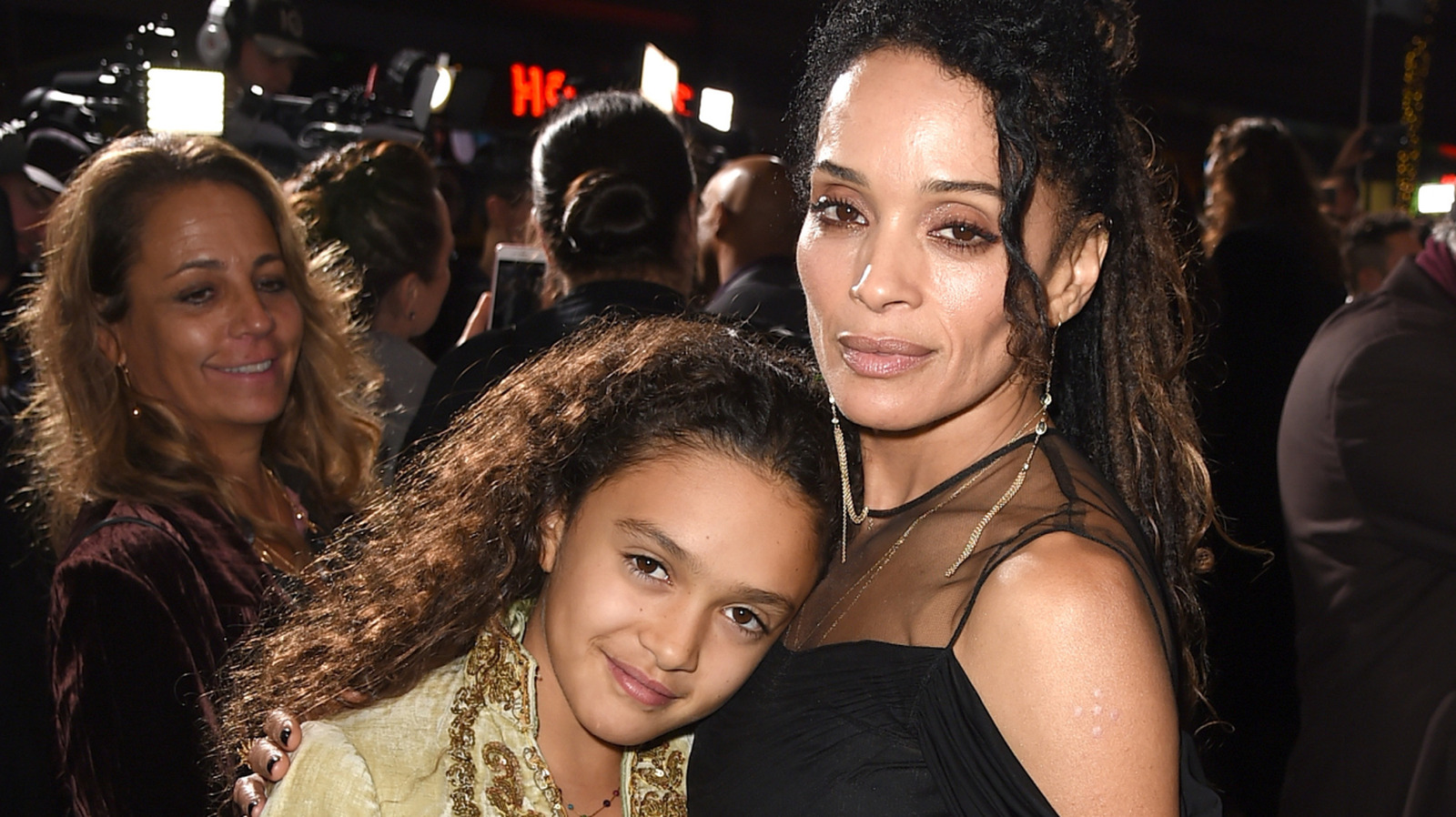 Lola, la fille de Lisa Bonet, a grandi pour être magnifique comme sa mère
