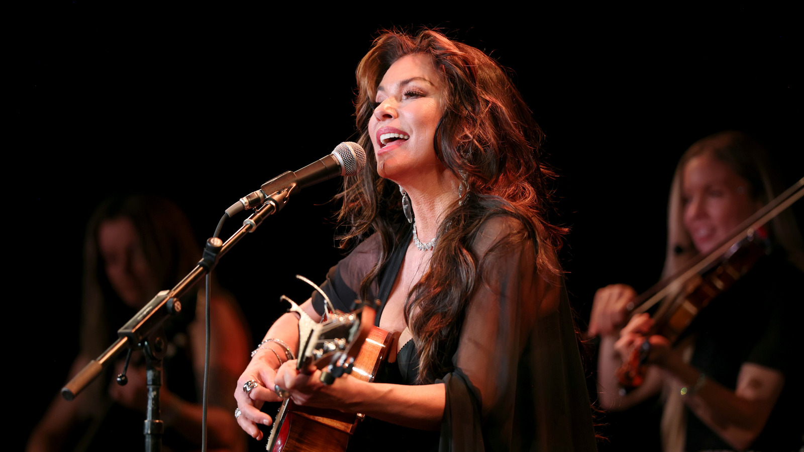 La ménopause change-t-elle votre type de peau ? Selon Shania Twain (& Science), c'est certainement possible