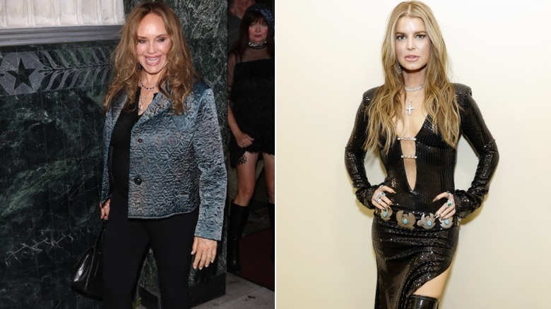 Catherine Bach souriant lors d'un événement portant une veste détaillée avec un pantalon noir à gauche et Jessica Simpson portant une robe noire scintillante lors d'un événement à droite.
