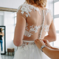 Tendances de la mode nuptiale fermement dépassées en 2026