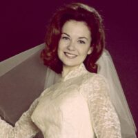 7 photos de Shelley Fabares qui ont parfaitement capturé les années 60