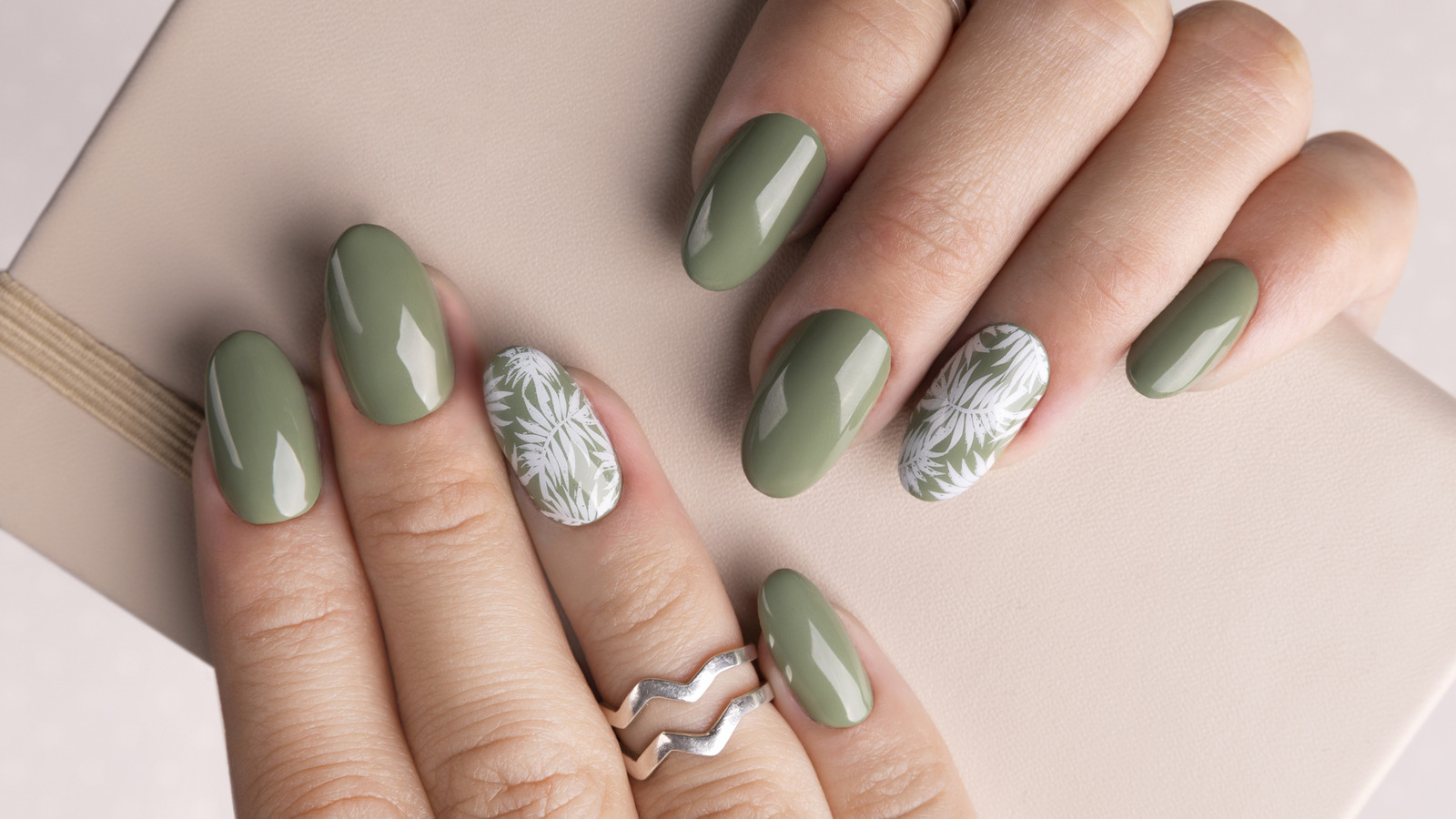 7 manucures tendance parfaites pour la saison de la Vierge