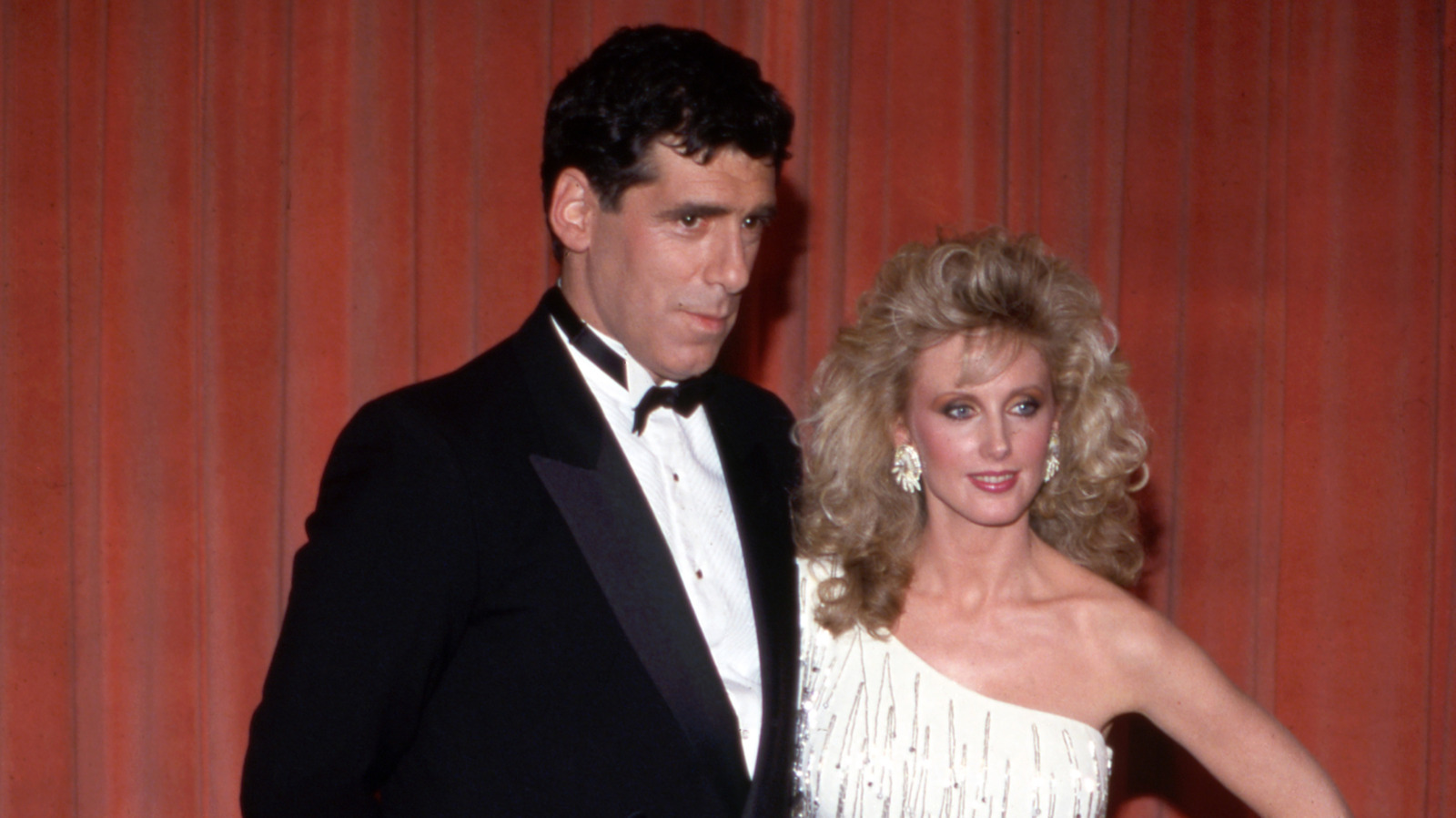 Le look de Morgan Fairchild aux Golden Globes de 1985 est l'un de ses moments les plus sous-estimés sur le tapis rouge