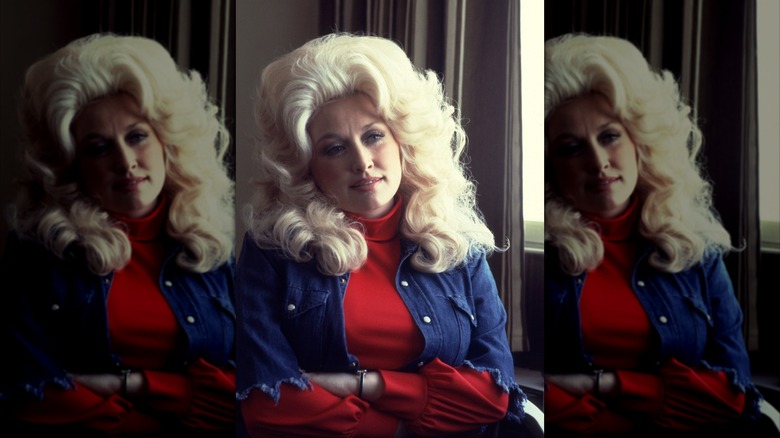 Un portrait de Dolly Parton vers 1977.