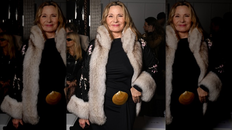Kim Cattrall à la Fashion Week de Londres en février 2026.