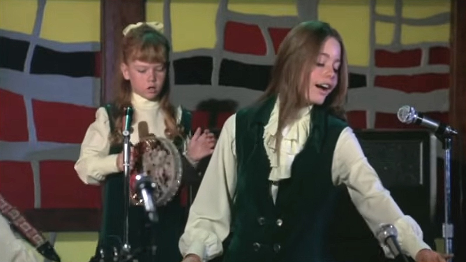 Susan Dey s'est moquée de la garde-robe de sa famille Partridge lors d'un concert d'hébergement SNL dans les années 90