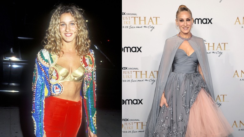 (L) Sarah Jessica Parker sourit dans une bralette dorée et une veste ornée (R) Sarah Jessica Parker pose vêtue d'une cape grise et d'une jupe en tulle rose
