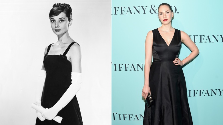 Audrey Hepburn porte un blazer et une jupe sur mesure à gauche et Emma Ferrer porte une robe midi noire à droite.