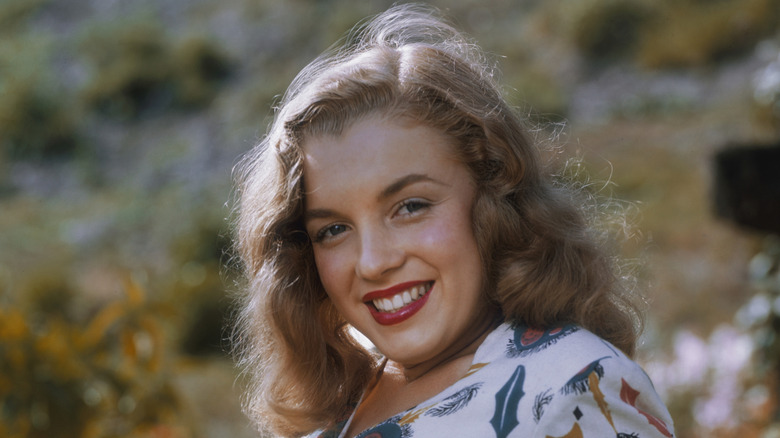 Marilyn Monroe posant pour un portrait en 1946