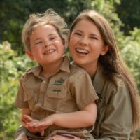 Les photos d'enfance de Bindi Irwin à côté de sa fille Grace vous feront voir double