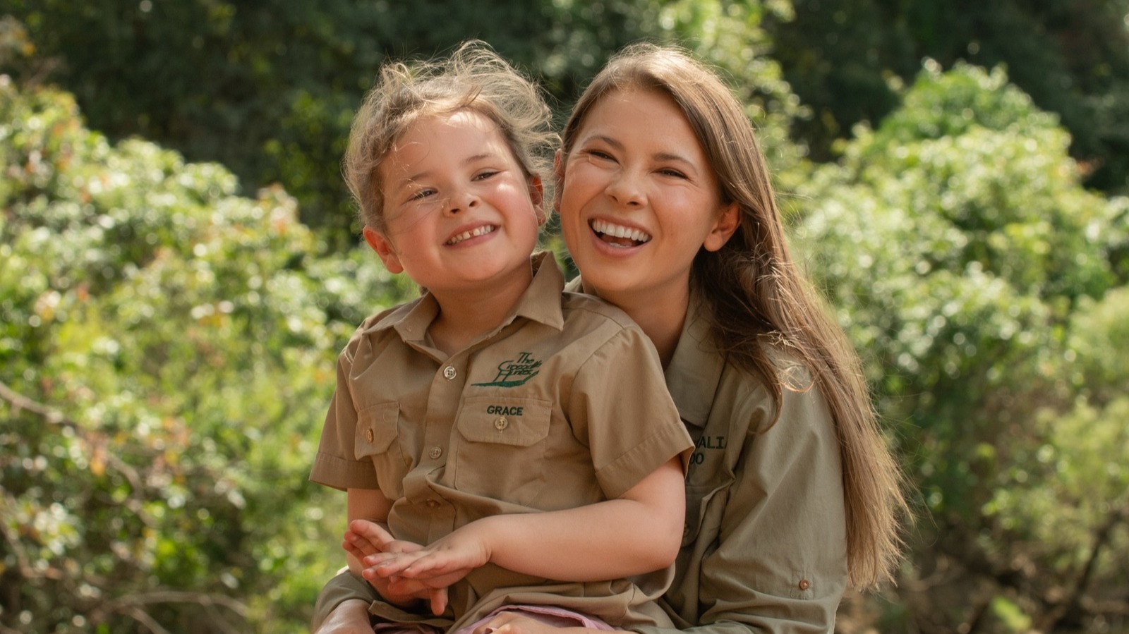 Les photos d'enfance de Bindi Irwin à côté de sa fille Grace vous feront voir double