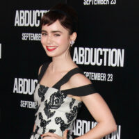 10 fois où Lily Collins a canalisé Audrey Hepburn avant de jouer la star légendaire