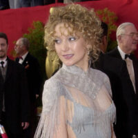 10 fois des célébrités ont été stupéfaites sur le tapis rouge avec leurs boucles