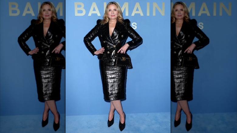 Kim Cattrall assiste au défilé femme printemps/été Balmain lors de la Fashion Week de Paris en septembre 2023