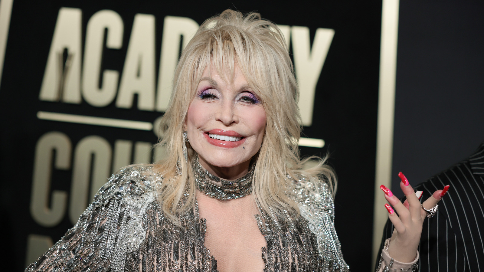 Rare Times Dolly Parton a habillé son look en denim et absolument abasourdie
