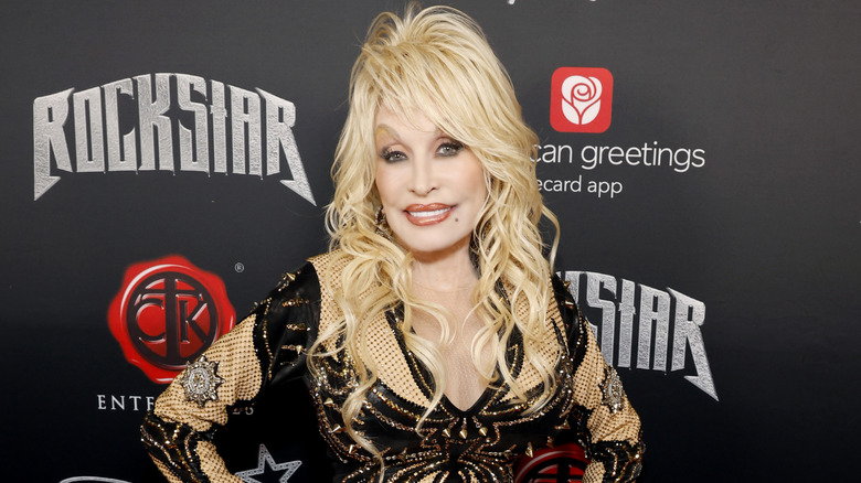 Dolly Parton sur le tapis rouge
