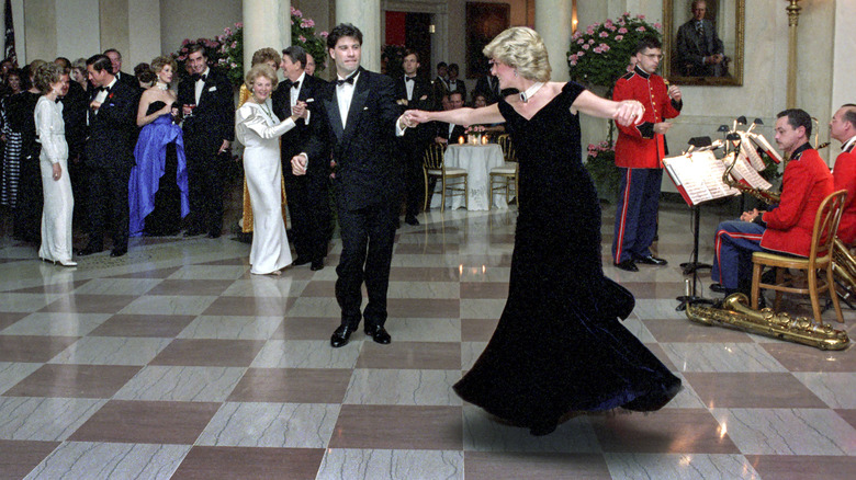 La princesse Diana danse avec John Travolta