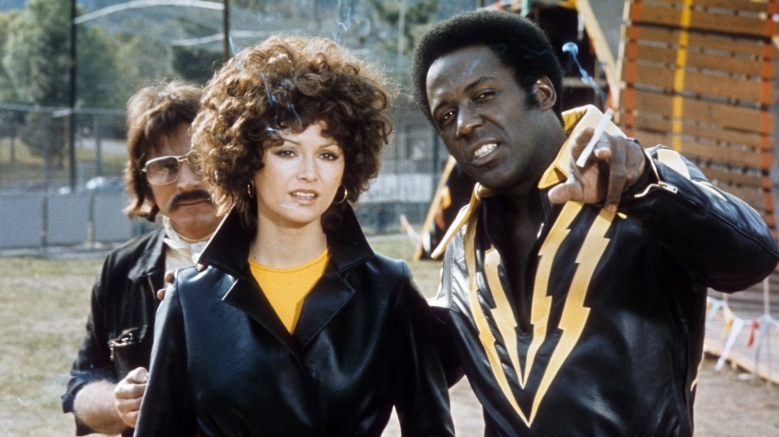 La directrice de Dallas Star, Victoria, a maîtrisé toutes les tendances capillaires des années 70 : photos