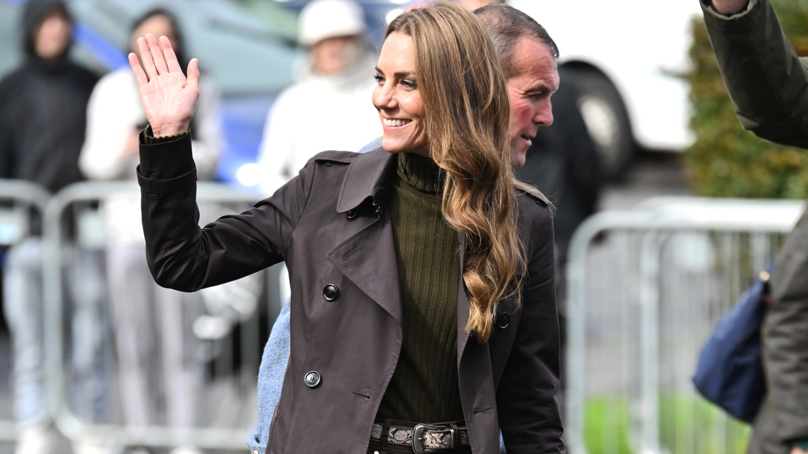 Kate Middleton arbore une couleur d'automne classique avec la tenue d'automne parfaite pour les femmes de plus de 40 ans