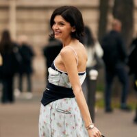 Les robes légères et élégantes de Sfera, H&M et Zara que vous pourrez continuer à porter au travail ou au dîner, avec des sandales ou des ballerines jusqu'en octobre