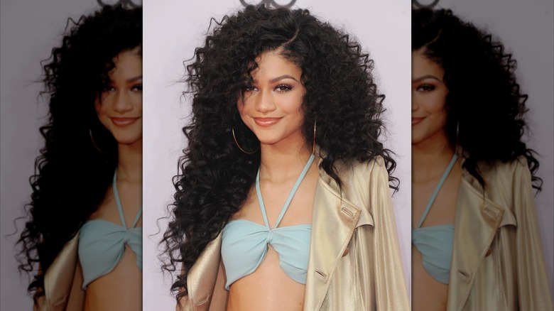 Zendaya aux AMA 2014.