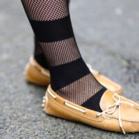 Réglons le grand débat de mode de l'automne 2026 : les chaussures bateau Sperry sont-elles sorties ou tendance ?