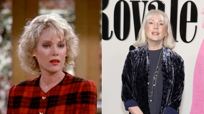 Une jeune Julia Duffy aux cheveux blonds courts et en désordre / Une Julia Duffy plus âgée aux cheveux blancs et au carré droit