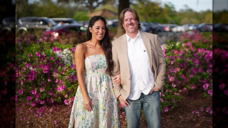 Joanna et Chip Gaines posant ensemble