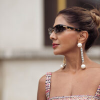 10 types de boucles d'oreilles qui faisaient fureur dans les années 80 (et qui ont toujours fière allure aujourd'hui)