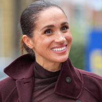 Meghan Markle a dévoilé la tendance couleur la plus en vogue de l'automne 2026 dans une tenue à l'ancienne pour son retour au Royaume-Uni