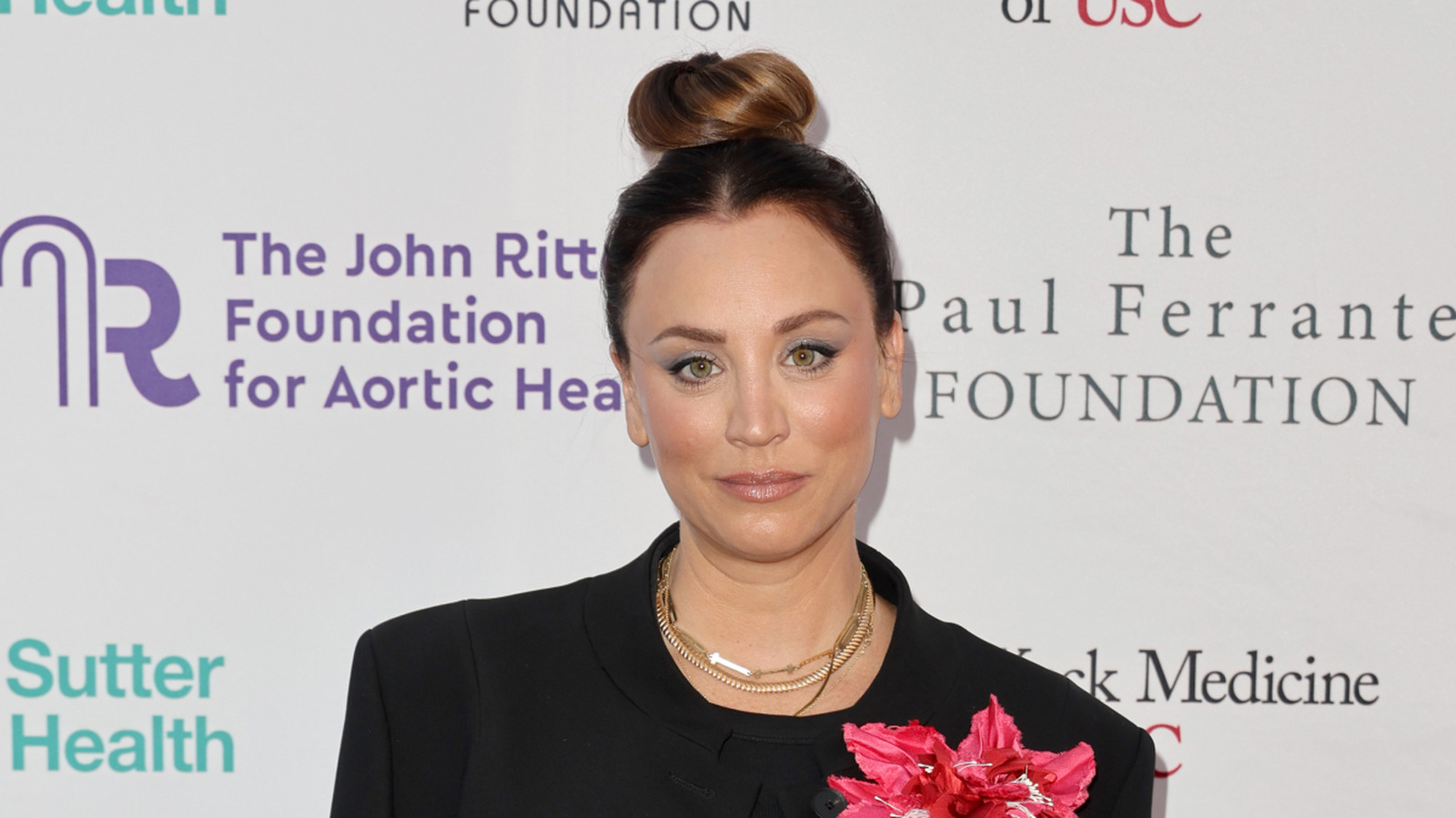 Les meilleurs et les pires moments de mode sur le tapis rouge de Kaley Cuoco