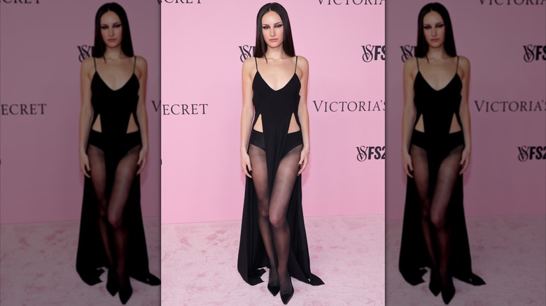 Ashtin Earle vêtue de noir au défilé Victoria's Secret 2026