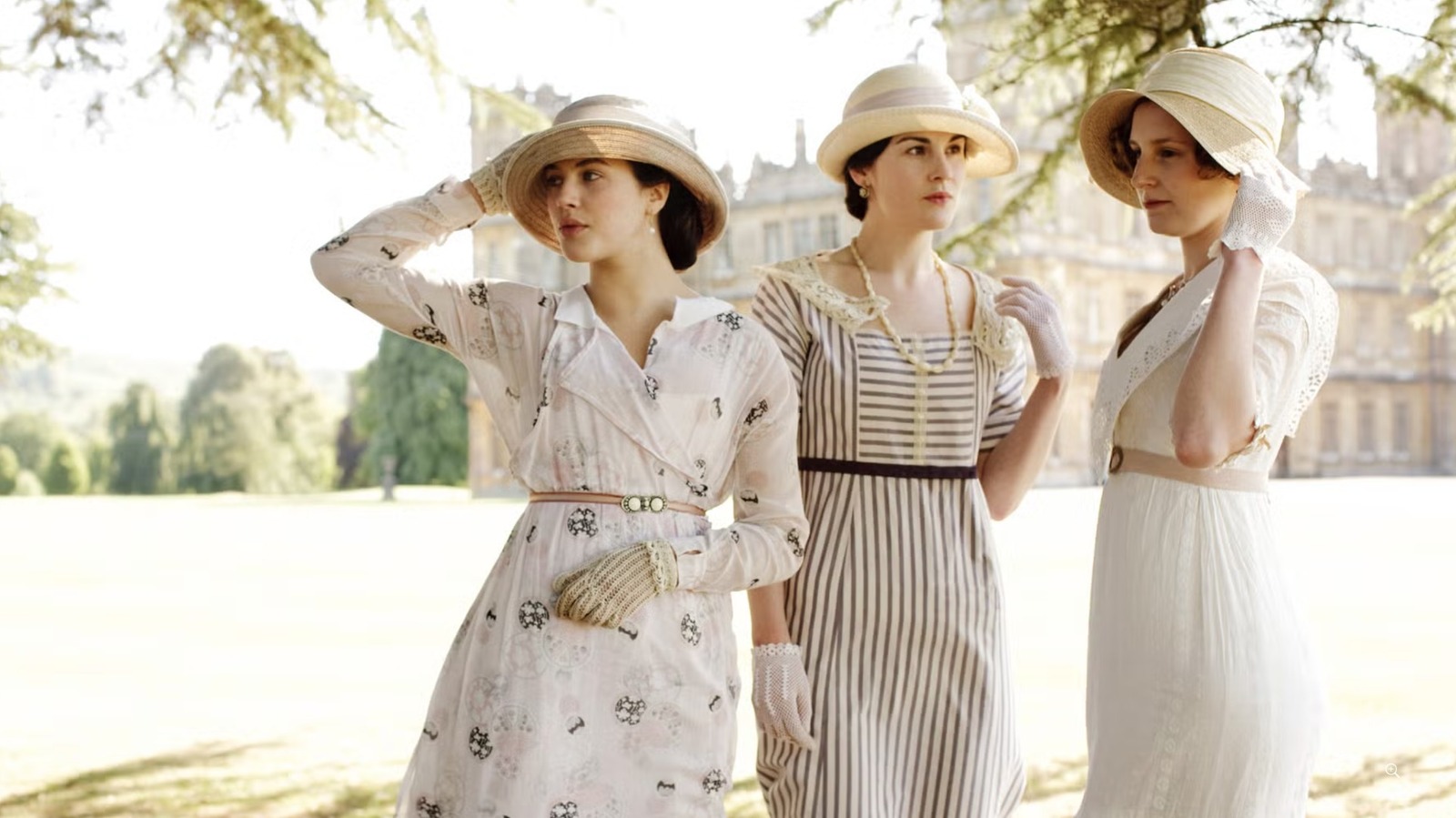 Les tenues les plus emblématiques jamais portées par les principales dames de Downton Abbey