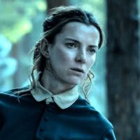 Sara Rowell d'American Primeval est si belle dans la vraie vie