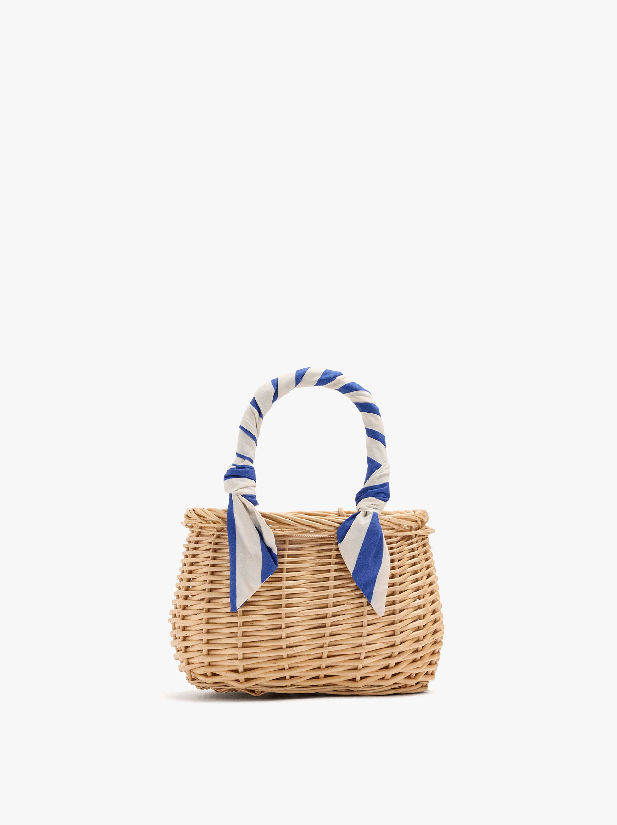 Sac panier en rotin avec foulard décoratif sur la poignée (17,99 €) Réf. 248262_BLS