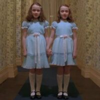 Les jumeaux de Shining ont tous grandi – voici à quoi ils ressemblent aujourd'hui